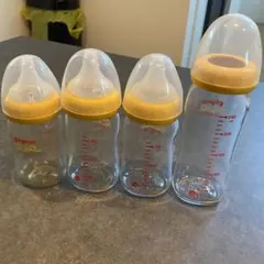 Pigeon 哺乳瓶 4本セット　乳首付き