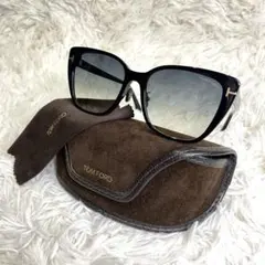 TOMFORD トムフォード サングラス ブラック グラデーション ブルーのサムネイル