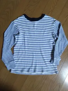 青と白のストライプ 長袖カットソー