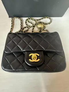 ブラックレザーショルダーバッグ