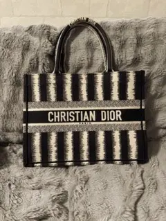 ディオール ブックトート ミディアム Christian Dior