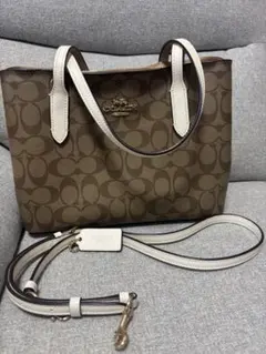 Coach ブラウン ロゴハンドバッグ