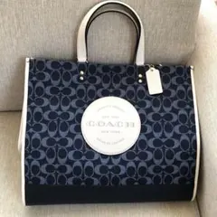 新品未使用 COACH スモールトート ダメージデニム チャームつき - メルカリ