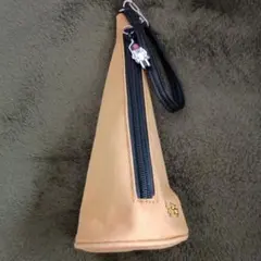 無記名発送　からし色の三角形ポーチ