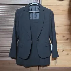 ブラック　洗えるスカートスーツ　7号　未使用