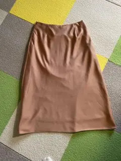 UNIQLO ユニクロ　ナロースカート　ナローフレアスカート　サテンスカート