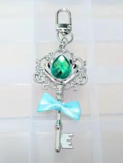 ディズニーストア シークレットプリンセスキーチェーン アリエル