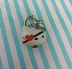 パンクな ハローキティ ハート キーホルダー