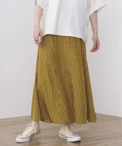 新品　さらにさらに値下げ！BEAMS HEART プロヴァンス柄 フレアスカートのサムネイル