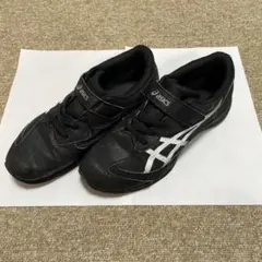 asics ブラック スニーカー
