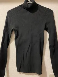 GAP 黒タートルネックニット