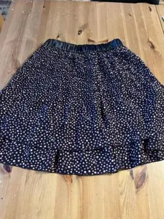 any sisギャザースカート 黒地 カラフルドット