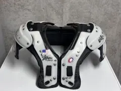 アメフト用ショルダーパッド タイタンプロ - メルカリ