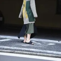 ka na ta long skirt 切り替え　バイカラー　スカート 球体のサムネイル
