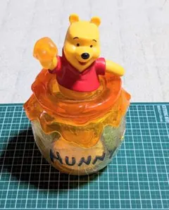 くまのプーさんのキャンディケース ハニーポット型菓子容器　 菓子入れのサムネイル
