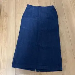 ●膝丈デニムスカート