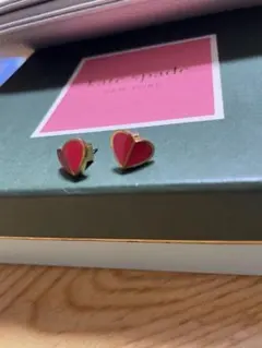 kate spade ハート型スタッドピアス