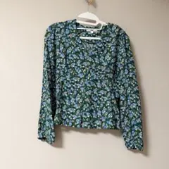 新品未使用タグ付き　プリントVネックブラウス 2枚セット Mサイズ