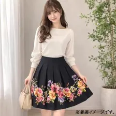 美品 エムズグレイシー スカート 40 黒 ブラック フレアー 花柄