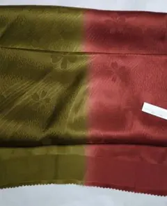 オリーブグリーンと赤の帯揚げ 新品未使用 タグ付き