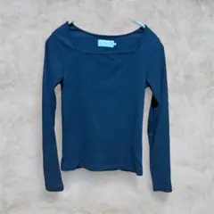 AZUL アズール　長袖 Tシャツ スクエアネック　黒　レディース