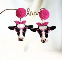 牛　デザイン ピアス(両耳用)