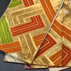 豪華な金彩づかい　朱に緑　正絹袋帯　網代　成人式　l727