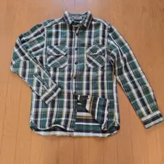 厚手のチェックネルシャツ