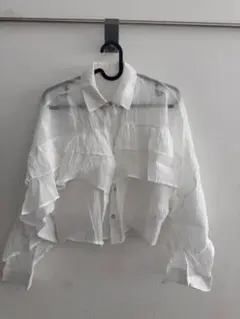 ZARA フリルデザイン クロップドシャツ ホワイト XSのサムネイル