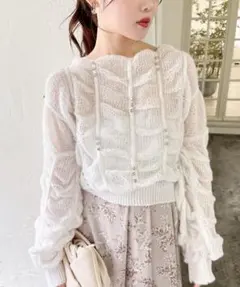 ミーア♡ビジュー付きボリュームスリーブニットのサムネイル