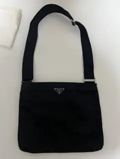 PRADA ブラックナイロンショルダーバッグ