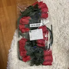 赤い造花のバラ 50本入り