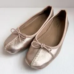 【美品】Clarks クラークス フレックルアイス コッパーメタリック 22のサムネイル