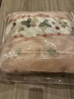 新品 WEDGWOOD 毛布 シングル ストロベリー アクリル ニューマイヤー