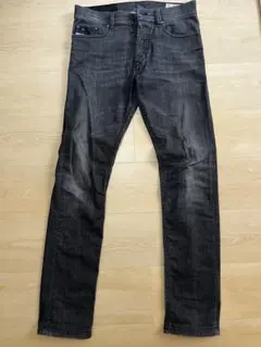 DIESEL ダークグレー スキニーデニム