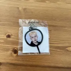 treasure カプセルトイ ヒョンソク キーホルダー