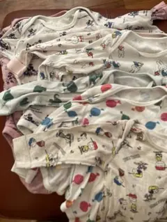 カラフルキャラクター柄ロンパース