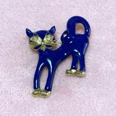 ブローチ　猫型 ネイビー　ストーン付き　ネコ　猫