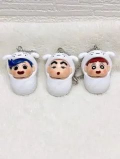 クレヨンしんちゃん　おくるみbabyスイング キーホルダー