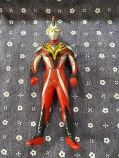 ウルトラマンジャスティスソフビ フィギュア