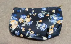 マーキュリーデュオのポーチ 花柄 ネイビー