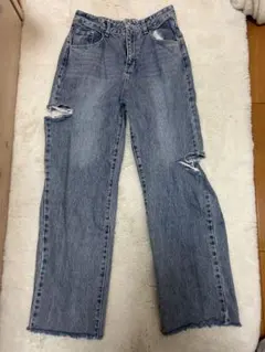 DAZY ダメージ加工ライトブルーデニムパンツ