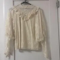しまむら×愛野えり マノンローズ ブラウス 生成