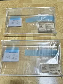 無印良品　壁に付けられるアクリル　ディスプレイコの字型