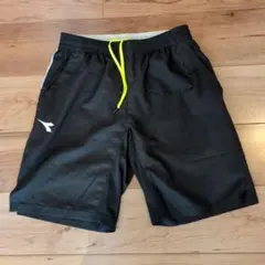 DIADORA ハーフパンツ ブラック スポーツウェアのサムネイル