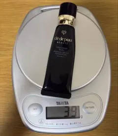 クレ・ド・ポーボーテ　タンクレームエクラn　 オークル00