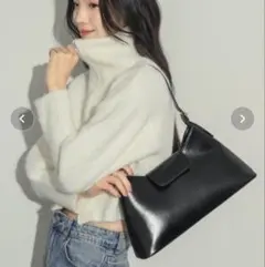 NEUNA ベルテッドスクエアバッグ