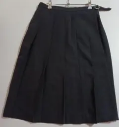 noue-rue ヌール プリーツ 巻き スカートのサムネイル