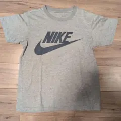 【used】Nike グレー ロゴ Tシャツ 半袖のサムネイル