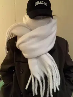 フリンジ　ボリューム　マフラー　アイボリー　白